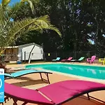캠프장 Zecamping 3 Piscine Chauffee Toboggans Pet Friendly Locatif Tv 8 Pers *