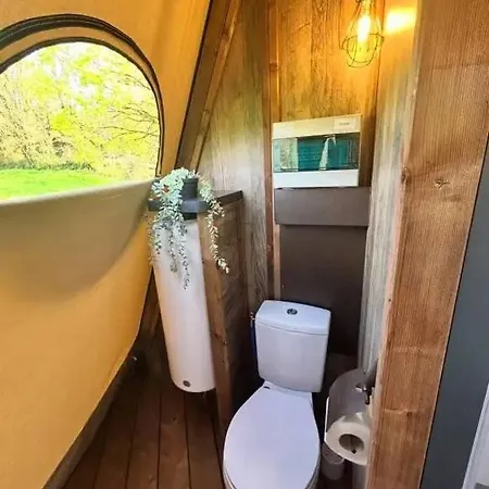 Zecamping 3 Etoiles Piscine Chauffee Toboggans Pet Friendly Locatif Tv 8 Pers Kamp alanı