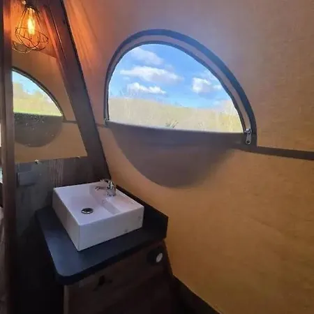 Zecamping 3 Etoiles Piscine Chauffee Toboggans Pet Friendly Locatif Tv 8 Pers Campsite Saucede