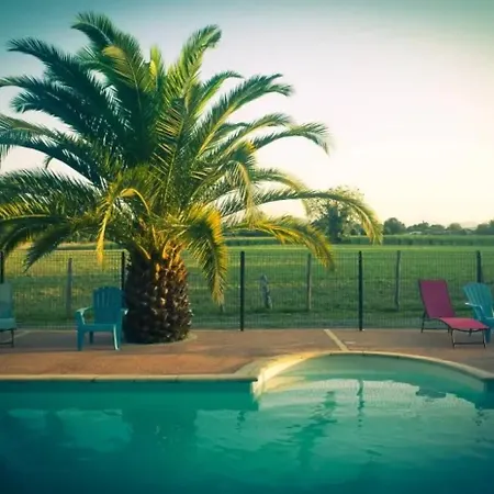 Kamp alanı Zecamping 3 Etoiles Piscine Chauffee Toboggans Pet Friendly Locatif Tv 8 Pers *