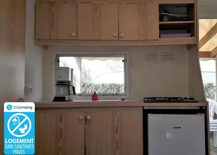 3 Etoiles - Piscine - Ccbeffi 캠프장 Saucede