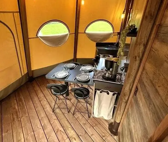 3 Etoiles - Piscine - Ccbeffi * Saucede